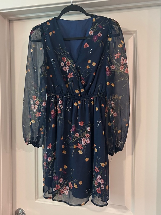 Dresses & Skirts - Floral Dress